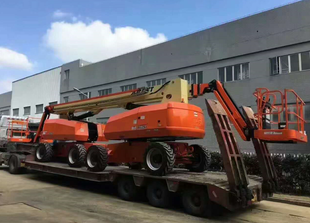 直臂式高空作业车