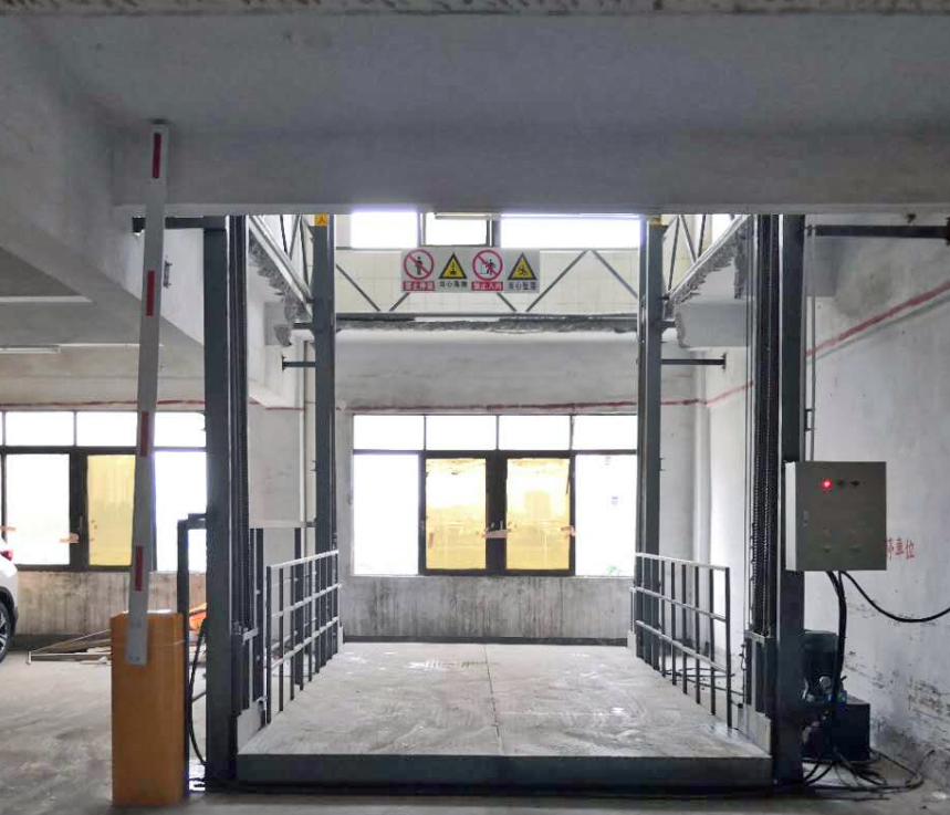导轨式升降机